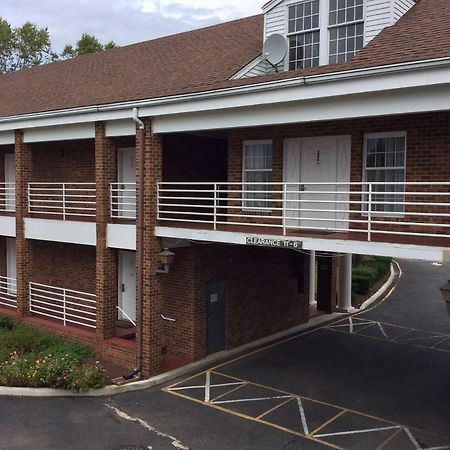 The Village Inn Colts Neck Exterior foto